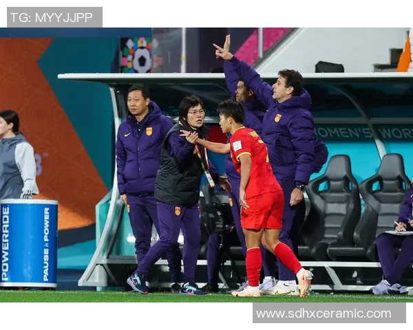 各大足球明星因感人时刻泪洒赛场展现真实情感与无尽热爱 各大足球明星因感人时刻泪洒赛场展现真实情感与无尽热爱