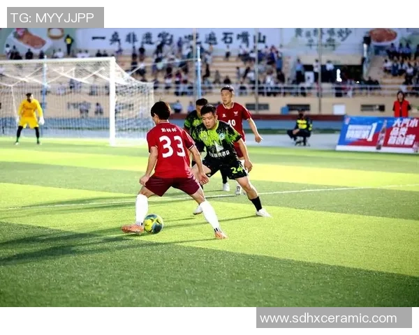 身高不足一米七却在绿茵场上闪耀的足球明星们的传奇故事 身高不足一米七却在绿茵场上闪耀的足球明星们的传奇故事