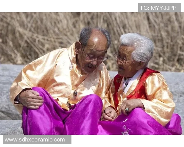 韩国足球明星夫妇的爱情故事与事业成就揭秘 韩国足球明星夫妇的爱情故事与事业成就揭秘